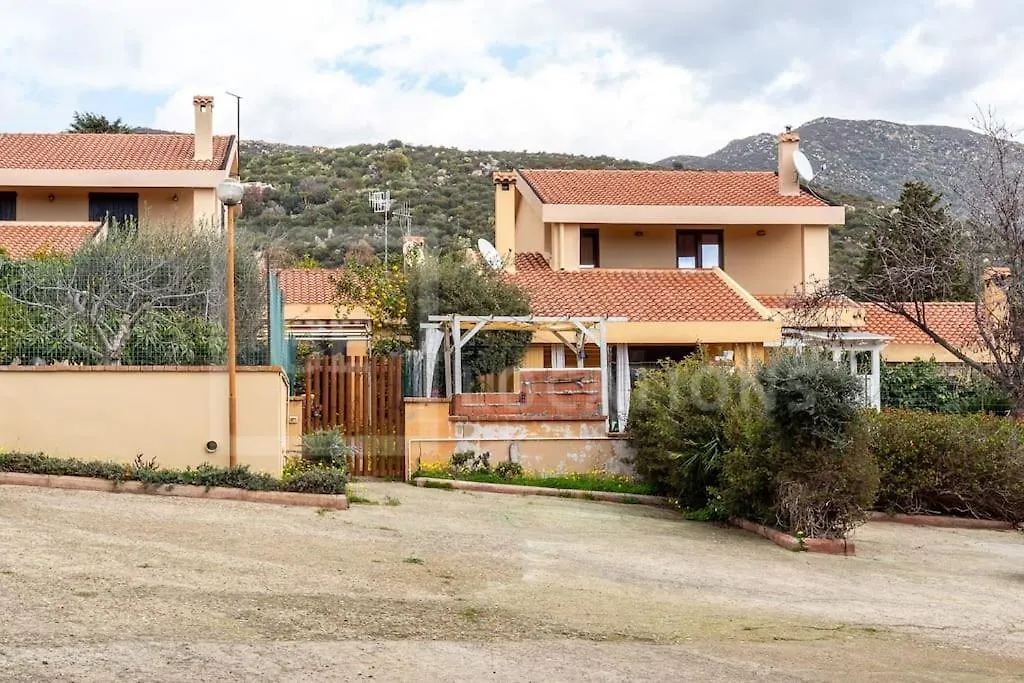 Belocations - Appartamento Baia Azzurra Capitana 0*,